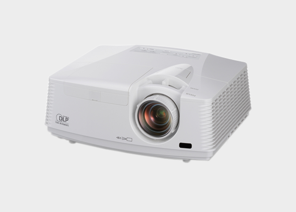 Proyector de alta luminosidad FD730U